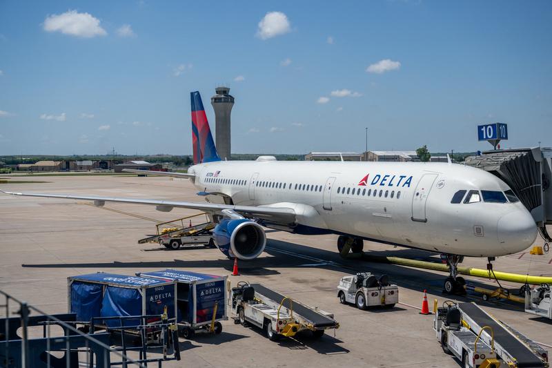 Avion Delta pe pista, Foto: Brandon Bell / Getty images / Profimedia