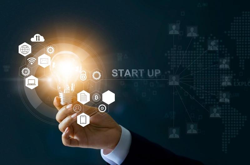 Startup , Foto: © Pop Nukoonrat | Dreamstime.com