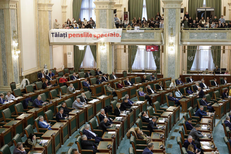 Protest împotriva pensiilor speciale în Senat, Foto: Inquam Photos / George Călin