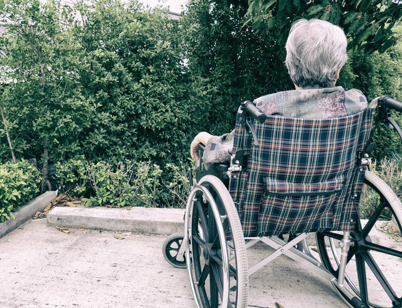 Varstnic singur, Foto: Pawita Warasiri / Alamy / Profimedia Images