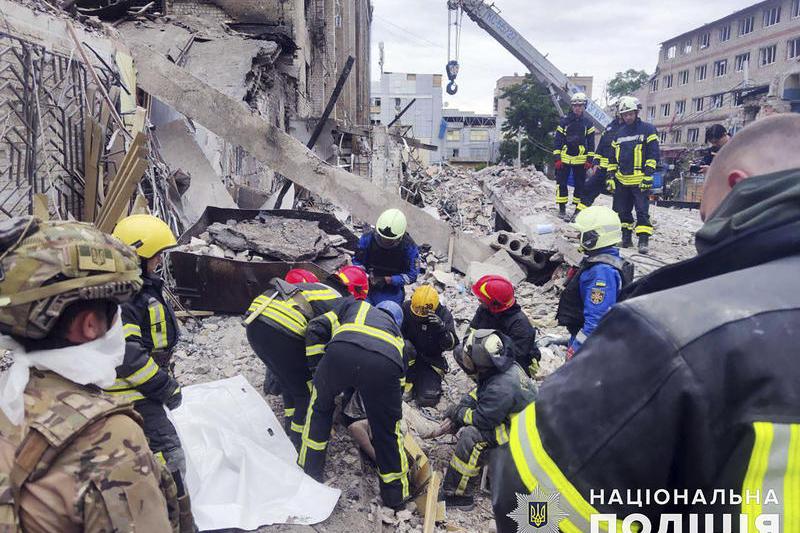 Ruinele restaurantului atacat de Kremlin in Kramatorsk, Foto: National Police of Ukraine / AP / Profimedia