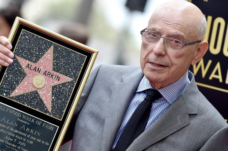 Alan Arkin, în 2019, primind o stea pe Hollywood Walk of Fame, Foto: AXELLE/BAUER-GRIFFIN / MEGA / The Mega Agency / Profimedia