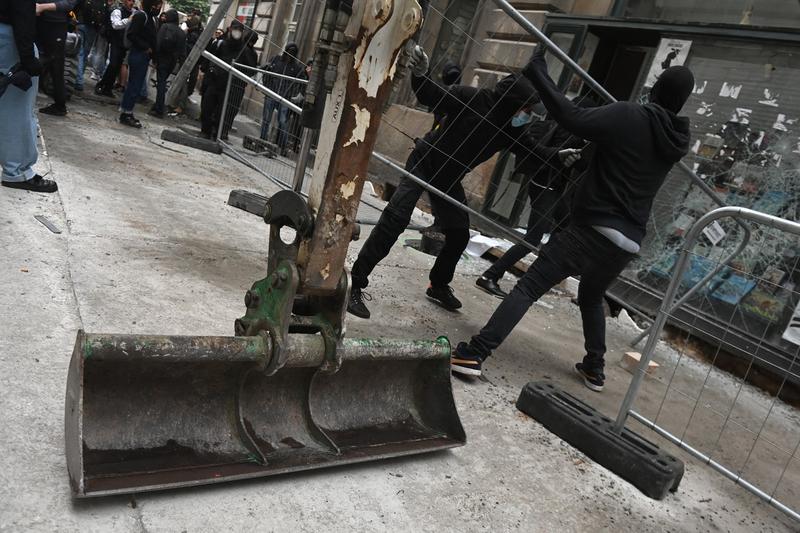 Violente si distrugeri la Paris, Foto: Sebastien SALOM-GOMIS/ AFP/ Profimedia