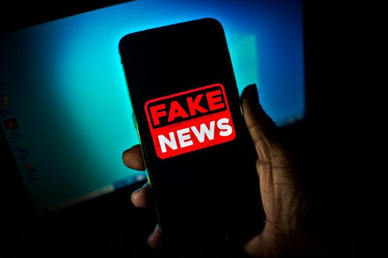 Fake News , Foto: Saulo Angelo / Alamy / Alamy / Profimedia