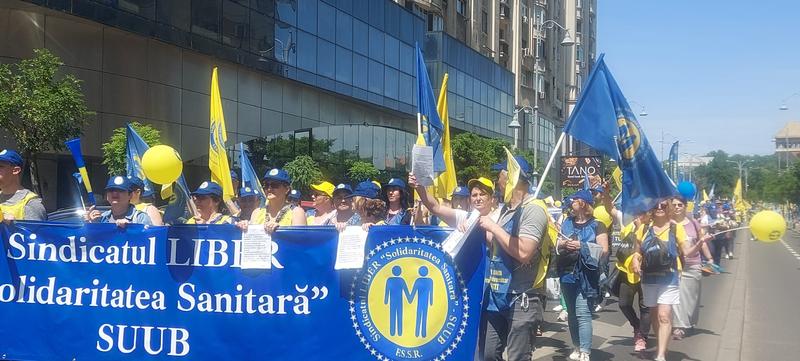 Miting de protest al angajatilor din sanatate pe traseul Guvern - Parlament, Foto: Hotnews / Alina Neagu