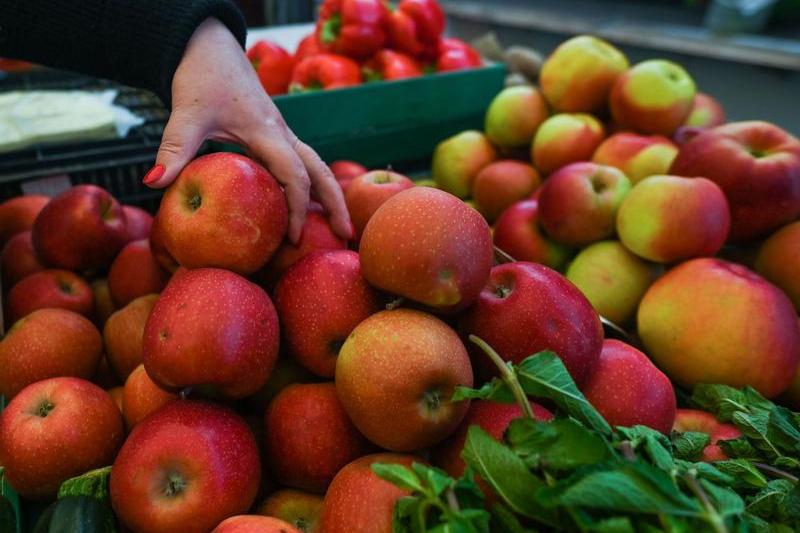 Mere poloneze la piață, Foto: Artur Widak/NurPhoto / Shutterstock Editorial / Profimedia