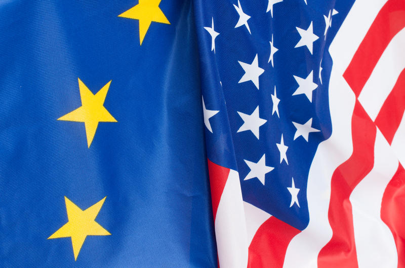 Uniunea Europeana-SUA-steaguri, Foto: Dreamstime