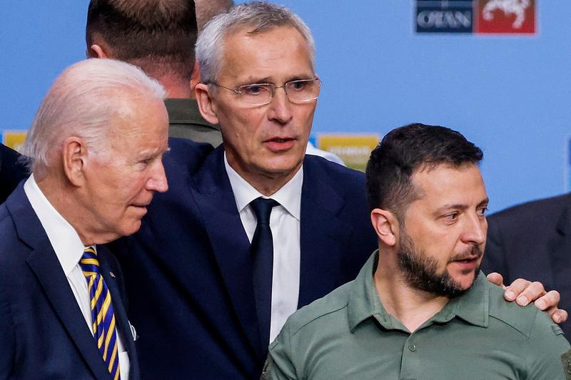Joe Biden, Jens Stoltenberg și Volodimir Zelenski, Foto: Ludovic MARIN / AFP / Profimedia