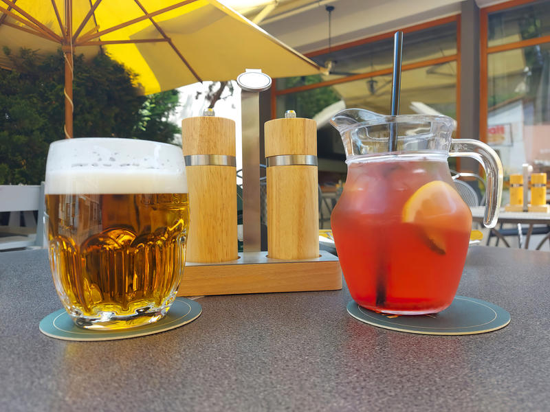 Bere și suc, Foto: Ellione / Dreamstime.com