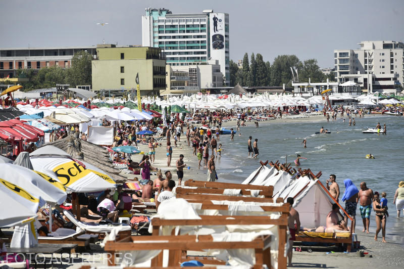 Șezlonguri și Cearceafuri ioc, Foto: AGERPRES