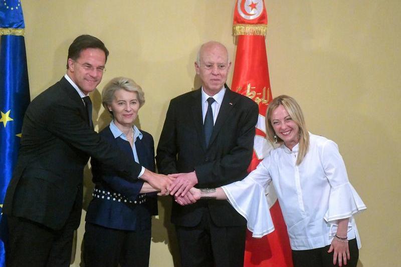 Liderii europeni au semnat cu Tunisia un acord pentru limitarea fluxului de migranţi, Foto: Tunisian Presidency / AP / Profimedia