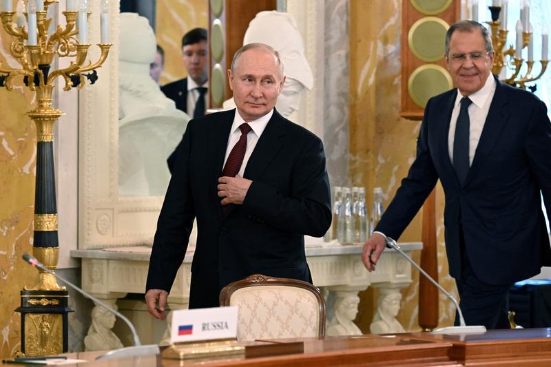 Vladimir Putin alaturi de Serghei Lavrov, Foto: Pavel Bednyakov / AP / Profimedia