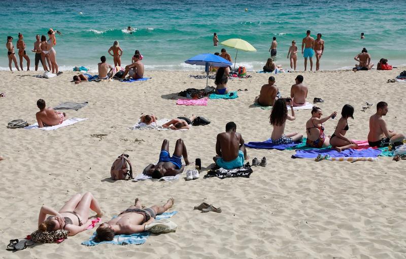 La plajă în Palma de Mallorca, Spania, Foto: Clara Margais / DPA / Profimedia