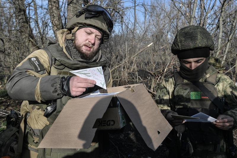 Rostislav Juravlev (stanga) a murit langa frontul din Ucraina, Foto: Konstantin Mihalchevskiy / Sputnik / Profimedia