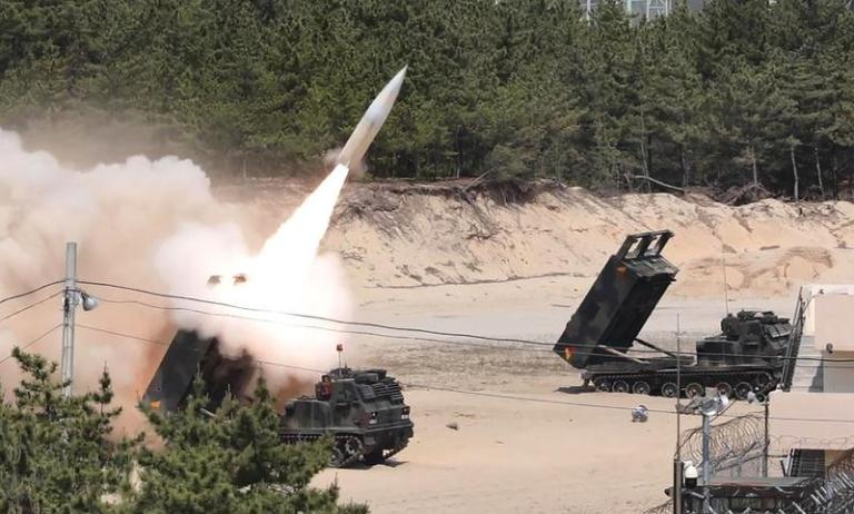 Sistemul de rachete tactice al Armatei SUA (ATACMS), Foto: Handout / AFP / Profimedia