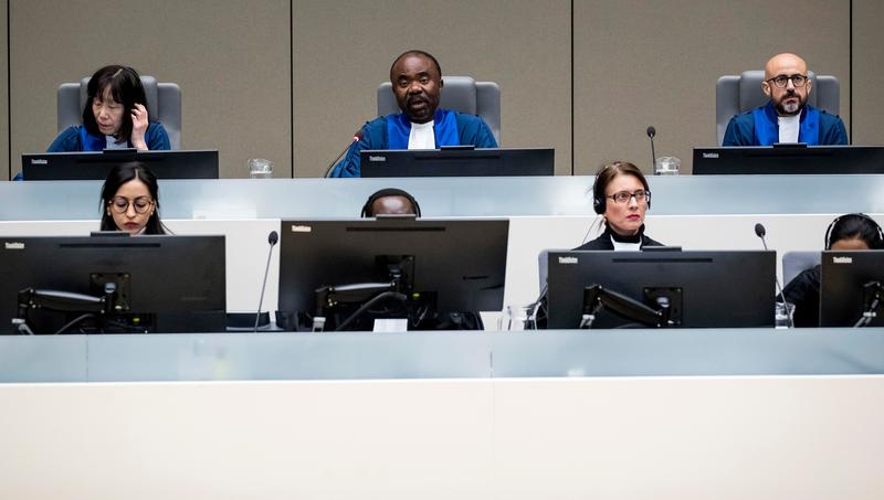 ​Tomoko Akane, Antoine Kesia-Mbe Mindua si Rosario Salvatore Aitala, Foto: Koen van Weel / AP / Profimedia