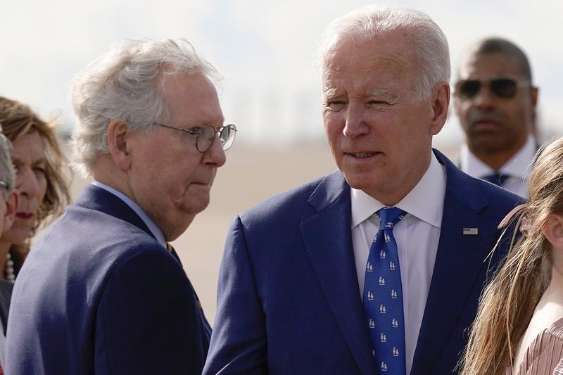 Mitch McConnell și Joe Biden, Foto: Patrick Semansky / AP / Profimedia