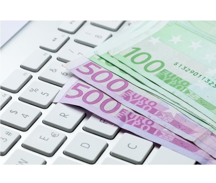 euro-bani-computer, Foto: Dreamstime