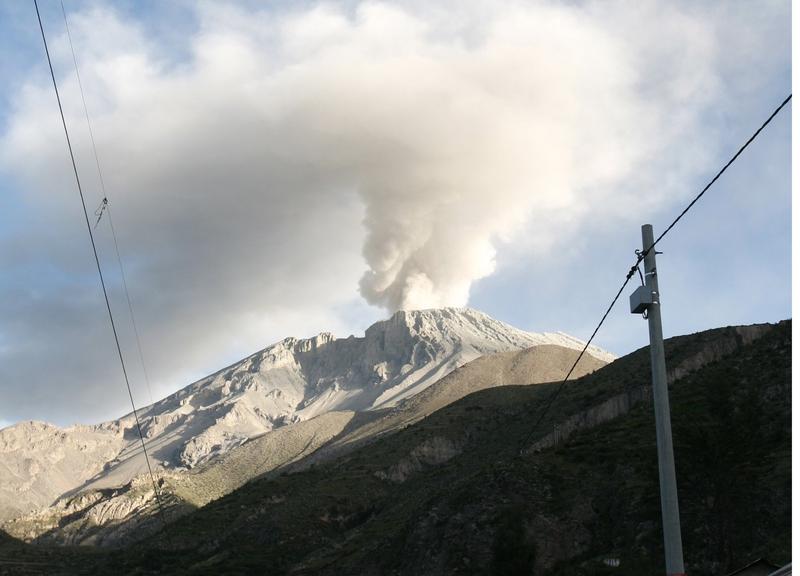 Vulcanul Ubinas din Peru, Foto: El Comercio / Zuma Press / Profimedia Images