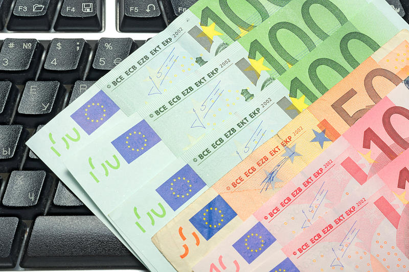 euro-bani-calculator, Foto: Dreamstime