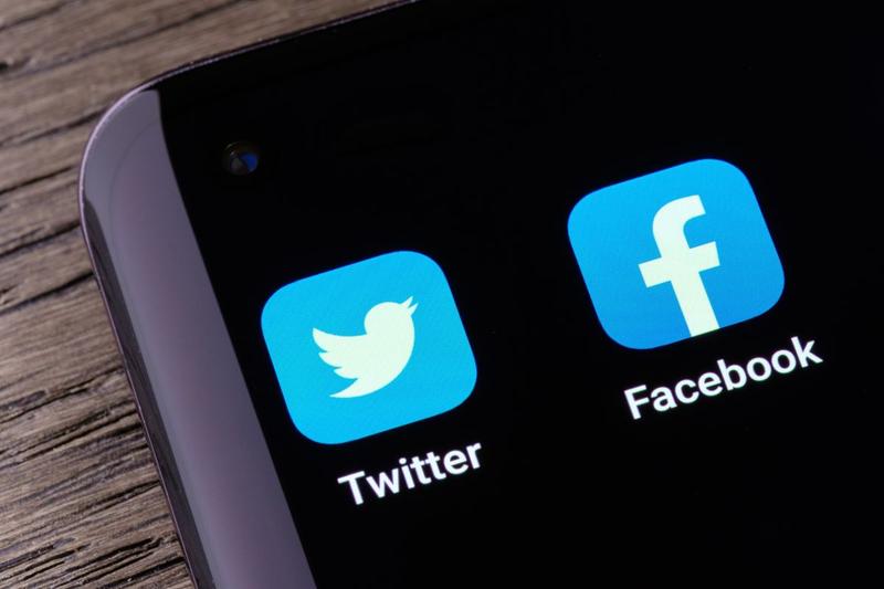 Twitter vs Facebook, Foto: Shutterstock