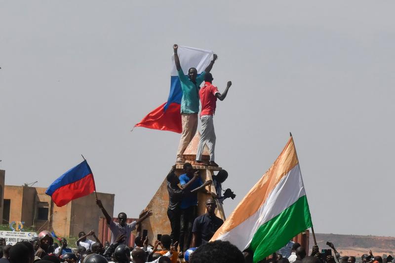 Protest in fata ambasadei franceze din Niamey, capitala Nigerului, Foto: AFP / AFP / Profimedia