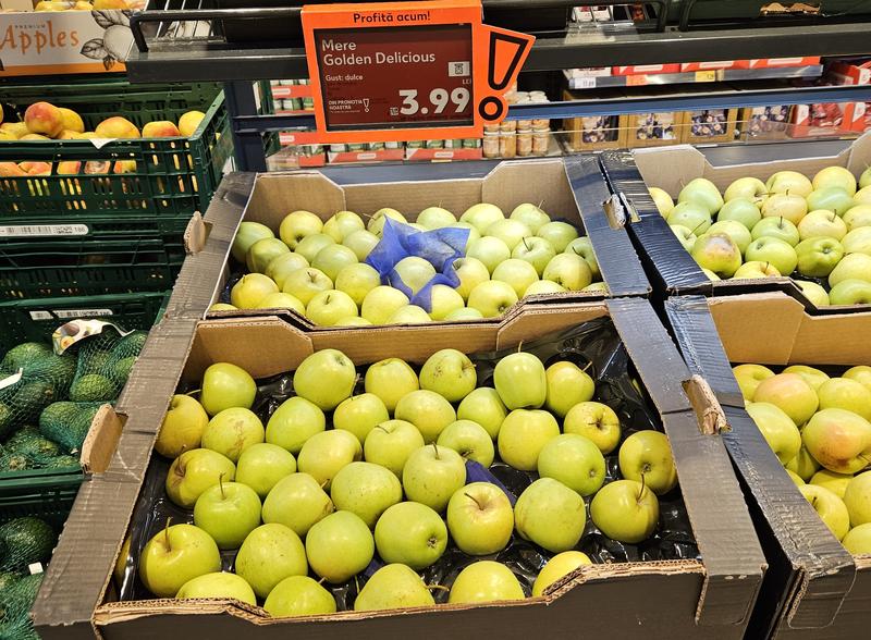 Fructe la supermarket, Foto: Hotnews / Florin Barbuta