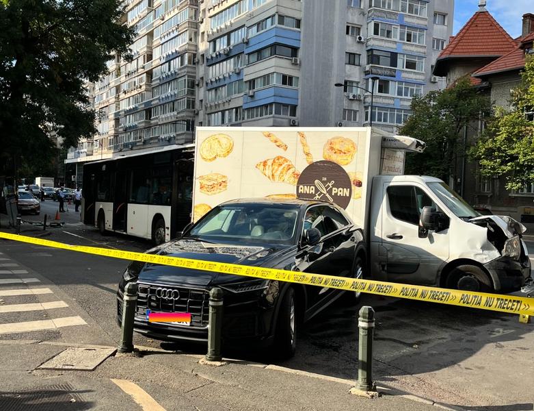 Accident cu autobuz pe Calea Dorobanți, Foto: Hotnews