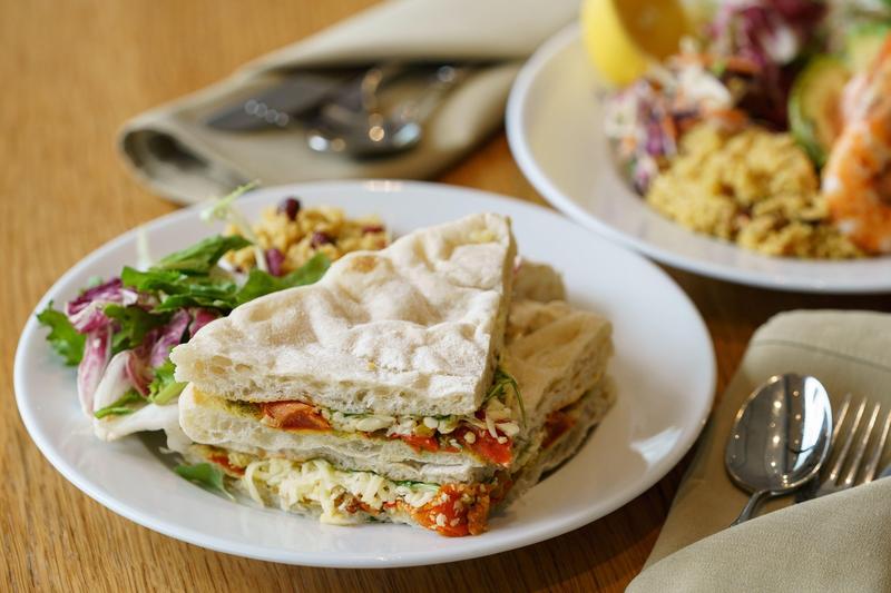 Sandvis la cafenea, Foto: Ben Queenborough / Alamy / Profimedia Images