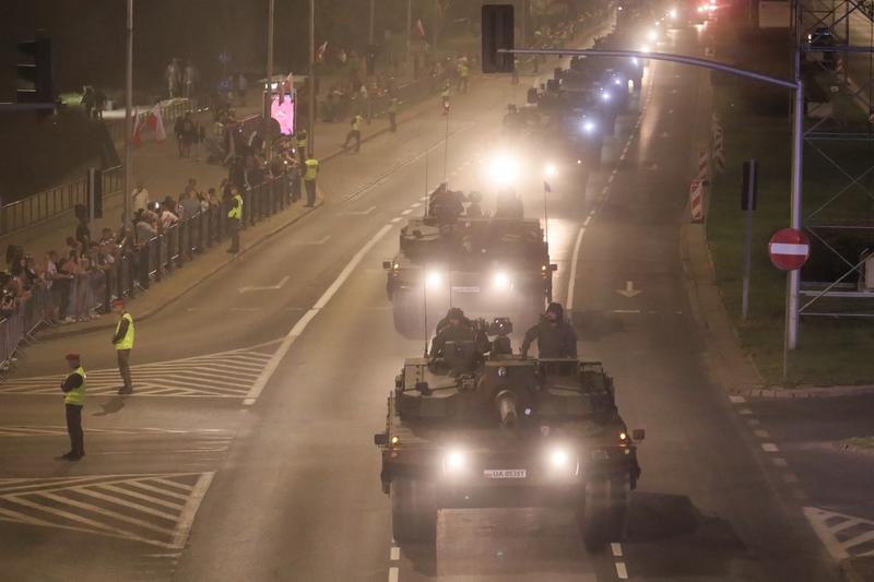 Tancuri pregatite pentru parada militara din Varsovia, Foto: Pawel Supernak / PAP / Profimedia