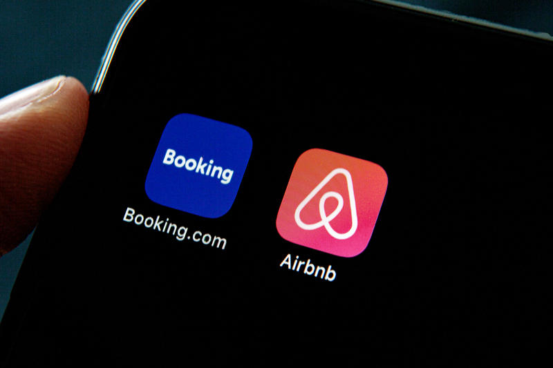 Airbnb și Booking, Foto: Dreamstime