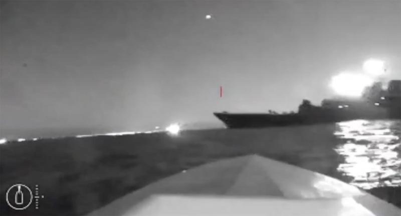 Momentul în care o dronă navală ucraineană atacă o navă rusească, Foto: Not supplied / WillWest News / Profimedia
