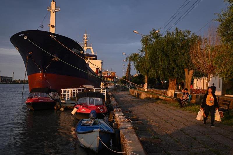 Nava acostată în portul Sulina, iulie 2022, Foto: Daniel MIHAILESCU / AFP / Profimedia