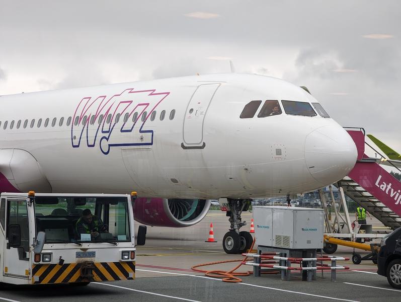 Avion WizzAir, Foto: HotNews.ro / Victor Cozmei