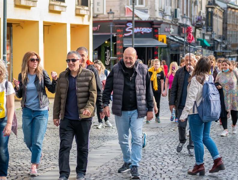 Turisti straini in Centrul vechi din Bucuresti, Foto: Cristi Croitoru / Dreamstime.com