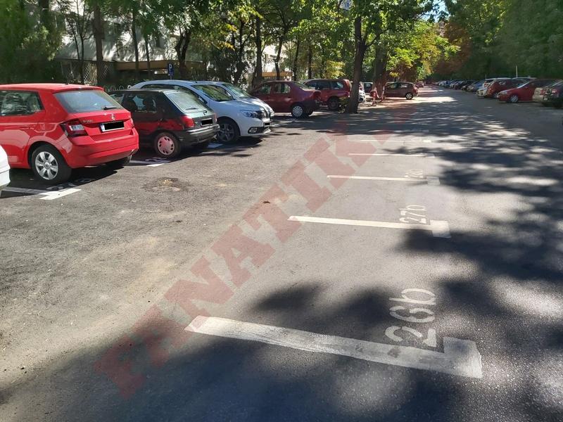 Locuri noi de parcare care le blochează pe cele vechi, în Titan, Foto: fanatik.ro