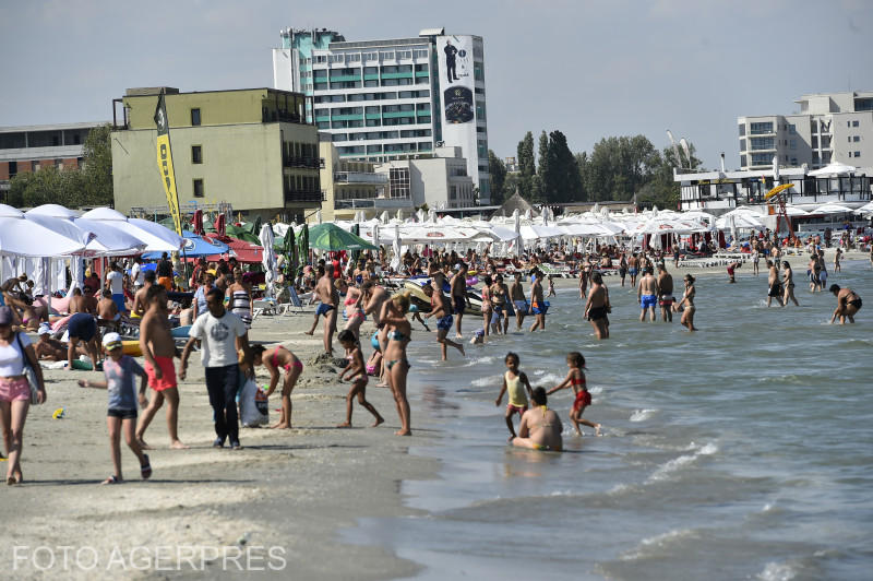 Ca popândăii vrem oferte, Foto: AGERPRES
