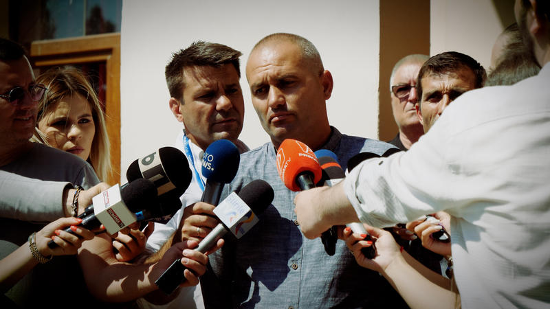 Primarul din Crevedia, Florin Petre la declarații, Foto: Adi Iacob / HotNews