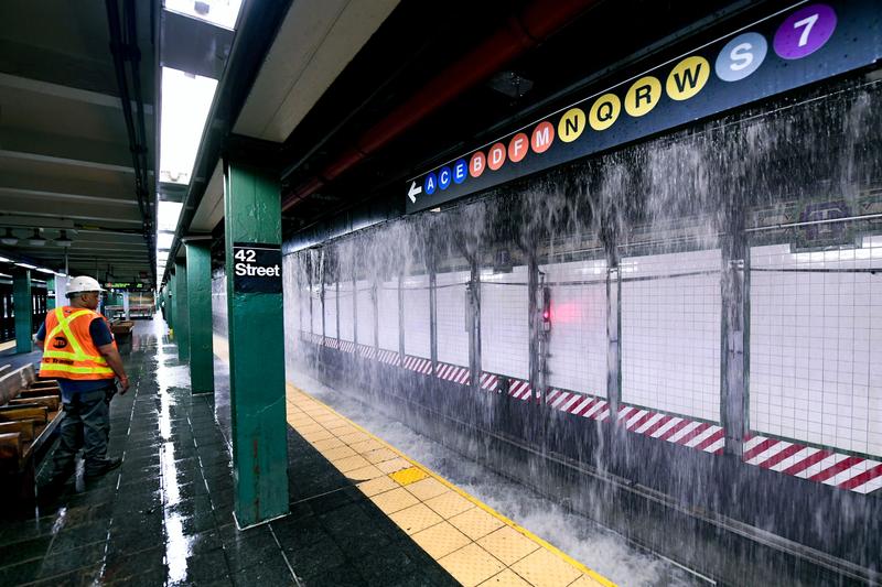 inundatie la metroul din New York, Foto: Marc A. Hermann / AP / Profimedia