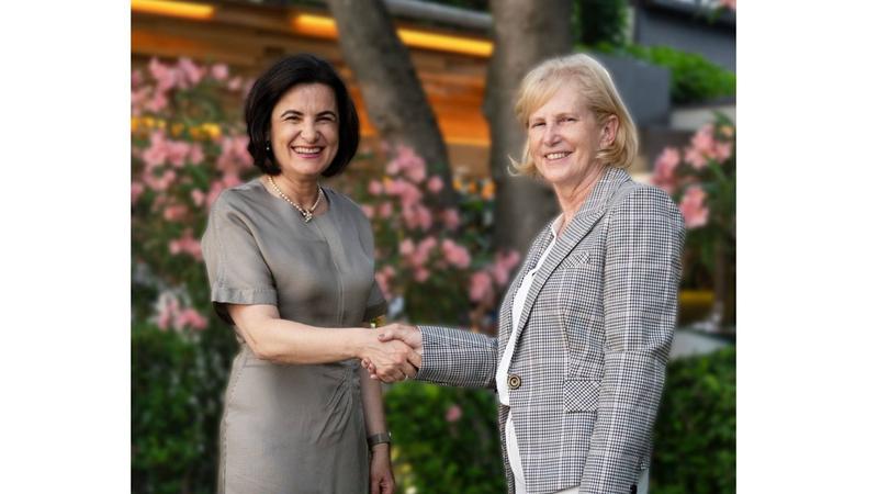 Mihaela Bîtu, CEO al ING Bank România și Gemma Webb, CEO al RetuRO, Foto: ING