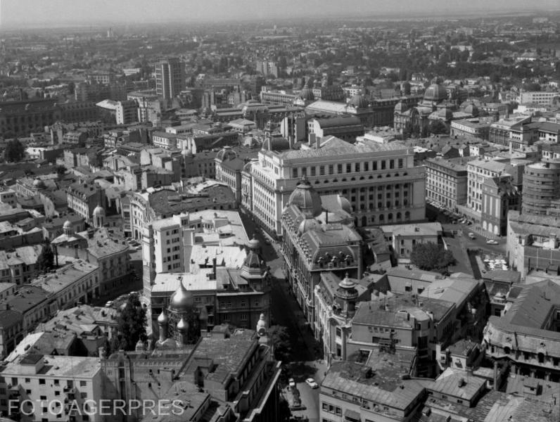 București, 1967 - Centrul vechi al Capitalei, Banca Națională din Strada Doamnei, Foto: AGERPRES FOTO/ARHIVA