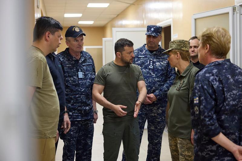 Volodimir Zelenski a vizitat în iulie un centru medical din Nikolaev, Foto: Pool /Ukrainian Presidentia / Zuma Press / Profimedia