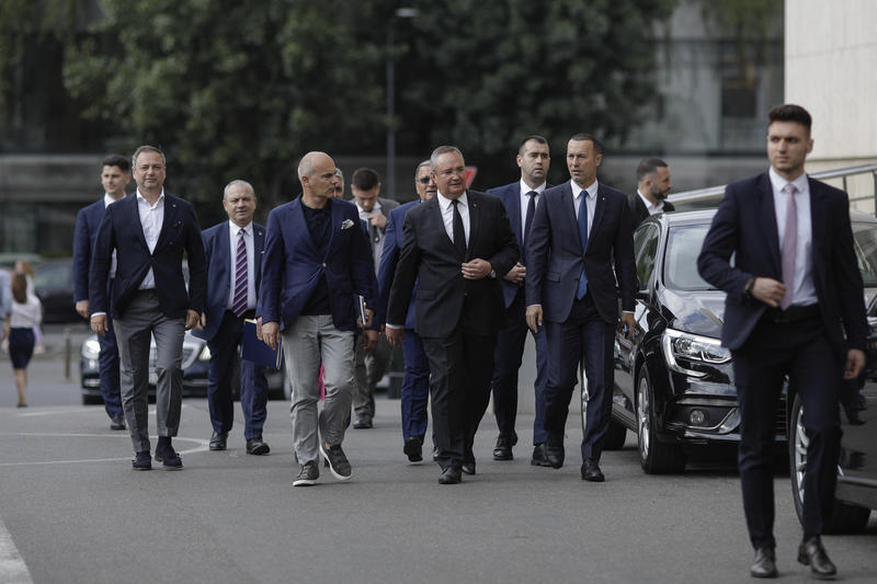 Liderii PNL la ședința Coaliției , Foto: Inquam Photos / Octav Ganea