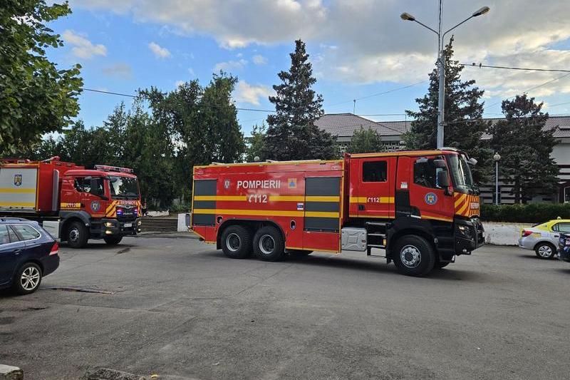 Masini de pompieri, Foto: Vlad Barza / HotNews.ro