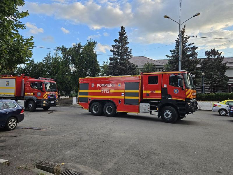 Masini de pompieri, Foto: Vlad Barza / HotNews.ro
