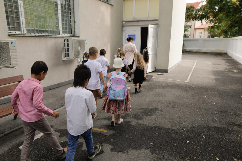 Copii în prima zi de școală , Foto: Inquam Photos / George Călin