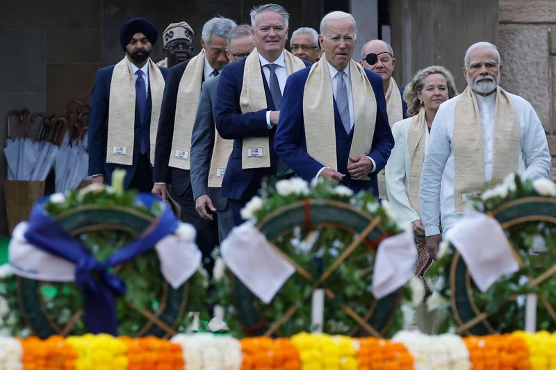 Premierul indian Narendra Modi și lideri mondiali la memorialul Mahatma Gandhi de la Raj Ghat, Foto: LUDOVIC MARIN-POOL / Sipa Press / Profimedia