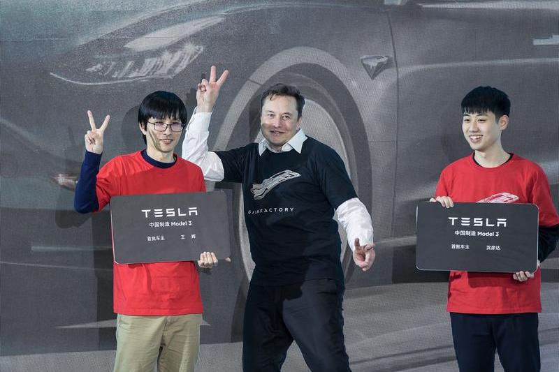 Elon Musk in vizita la fabrica Tesla din Shanghai, Foto: Xinhua / Eyevine / Profimedia