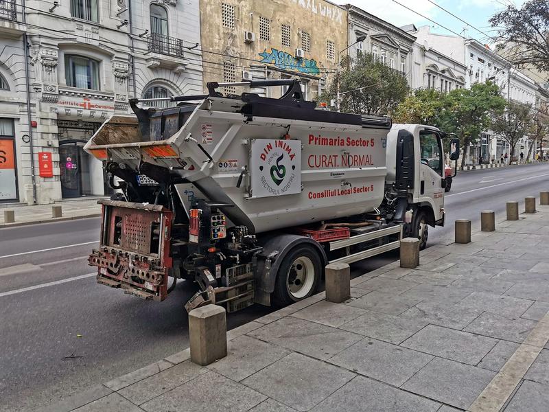 Masina de gunoi, Foto: Adrian Ilincescu/ HotNews.ro