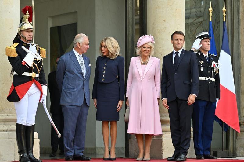 Regele Charles al III-lea si regina Camilla alături de presedintele Macron si sotia sa, Brigitte, Foto: Tim Rooke / Shutterstock Editorial / Profimedia